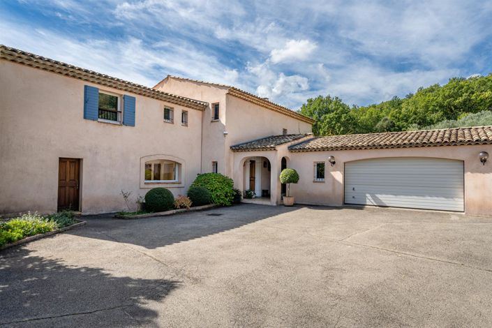 Image No.8-6 Bed House for sale