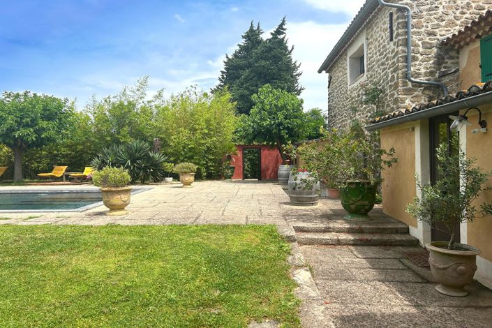 Image No.1-9 Bed House for sale