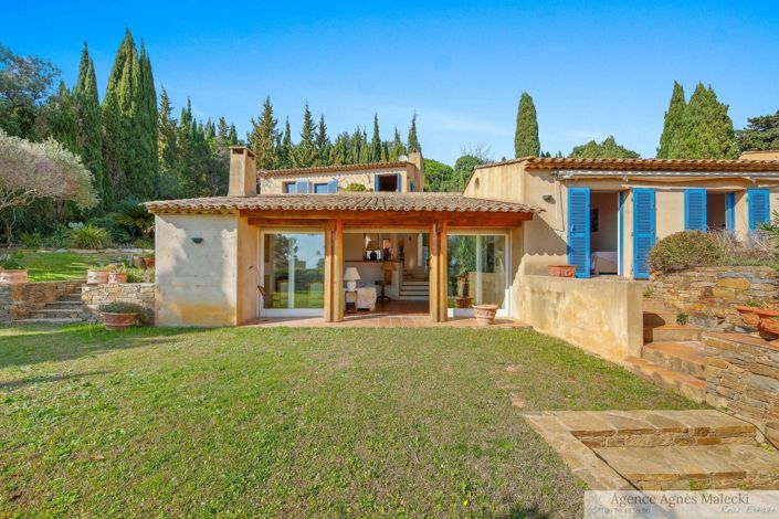 Image No.1-6 Bed House for sale