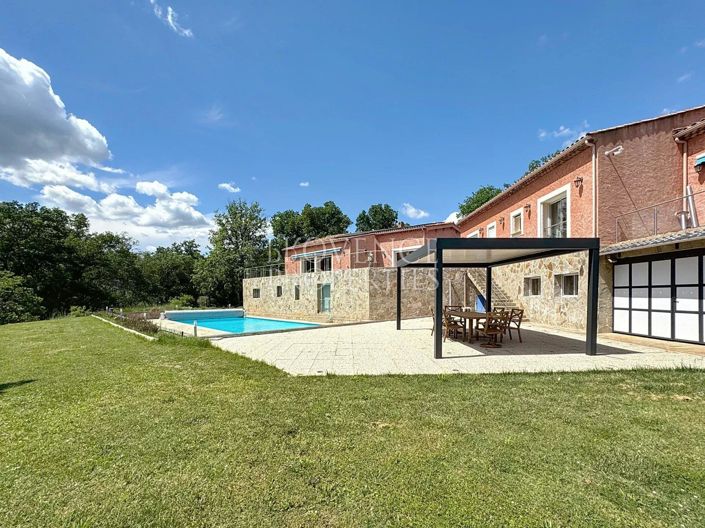 Image No.2-Maison de 10 chambres à vendre à Châteauvert