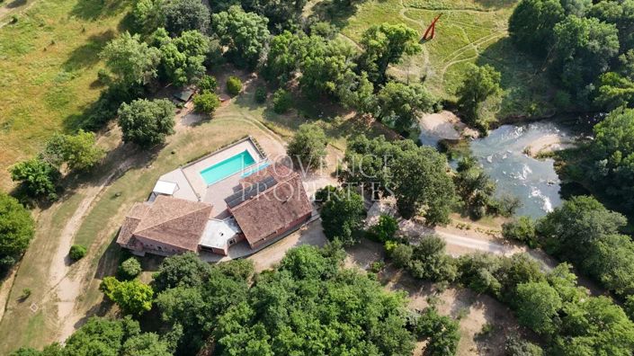 Image No.6-Maison de 10 chambres à vendre à Châteauvert