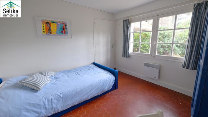 Image No.10-5 Bed House for sale