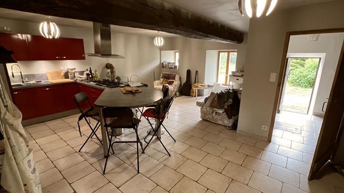 Image No.15-6 Bed House for sale