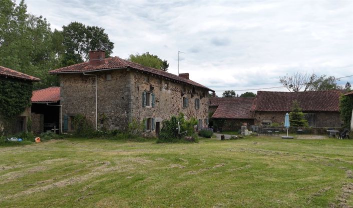 Image No.6-6 Bed House for sale