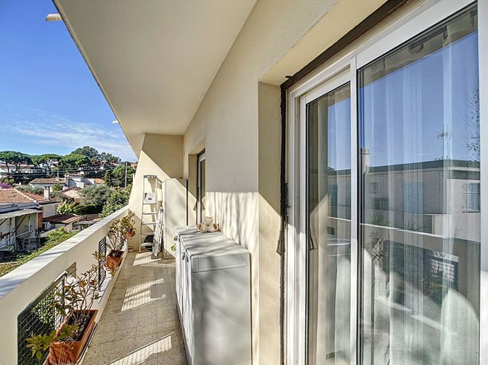 Image No.11-1 Bed Apartment for sale