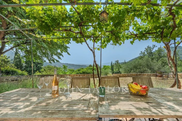 Image No.26-8 Bed House for sale