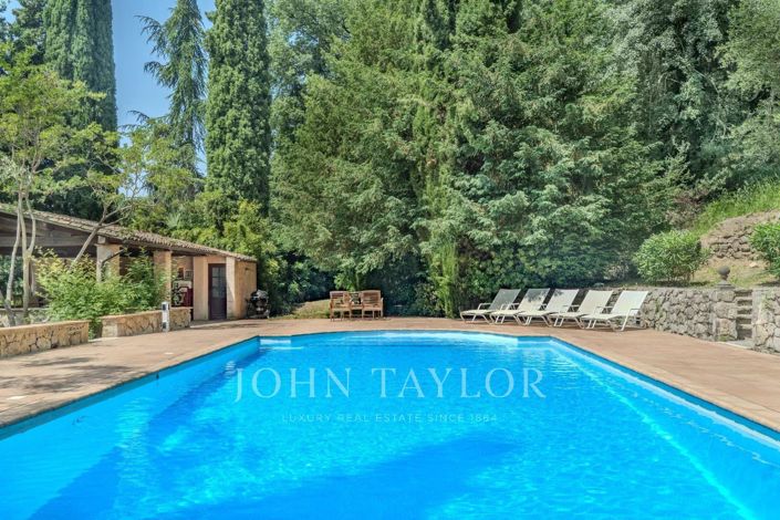 Image No.38-8 Bed House for sale