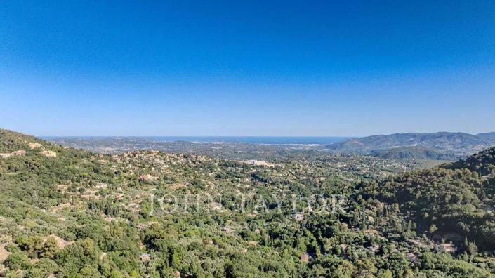 Image No.43-8 Bed House for sale