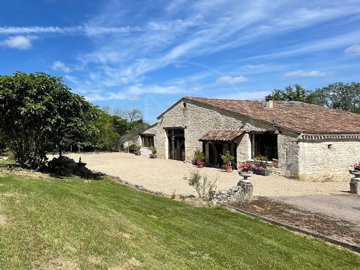 9 Bed House for sale