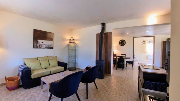 Image No.11-2 Bed House for sale