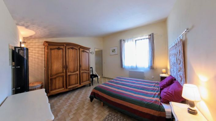 Image No.18-2 Bed House for sale