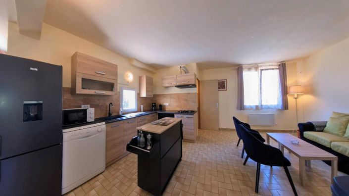 Image No.7-2 Bed House for sale