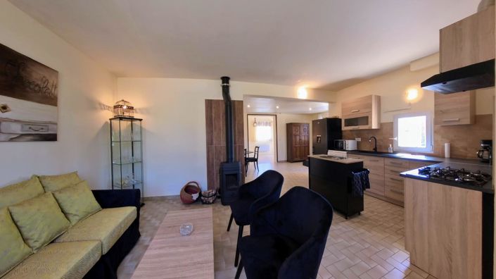 Image No.9-2 Bed House for sale