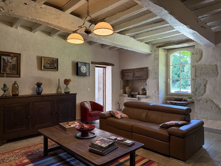 Image No.3-4 Bed House for sale