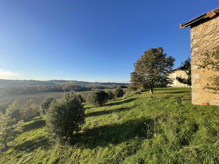 Image No.11-10 Bed House for sale