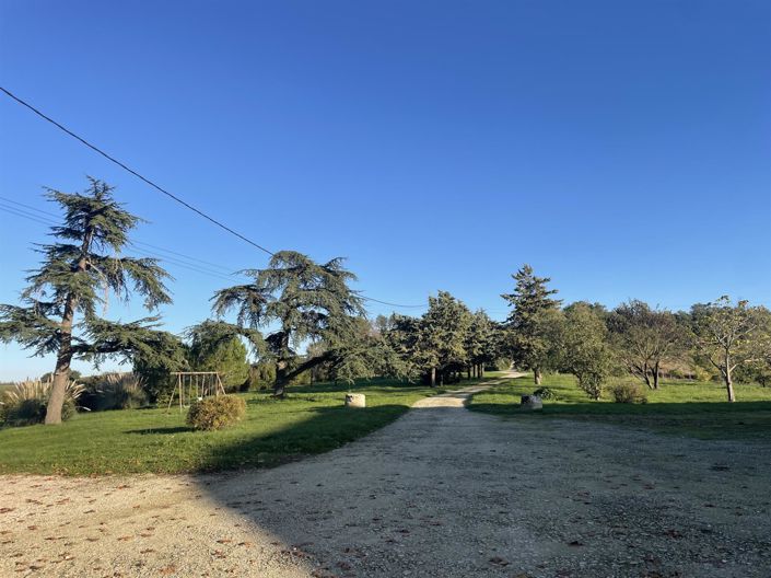 Image No.2-Maison de 10 chambres à vendre à Castéra-Verduzan