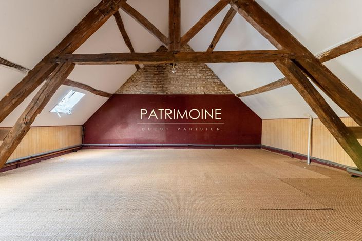 Image No.12-6 Bed Property for sale