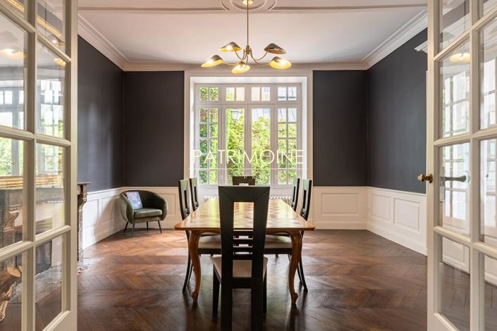 Image No.6-6 Bed Property for sale