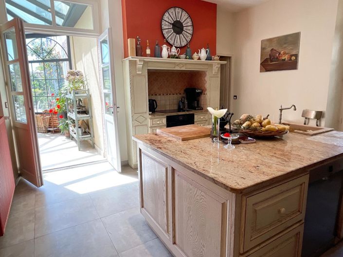 Image No.10-15 Bed House for sale