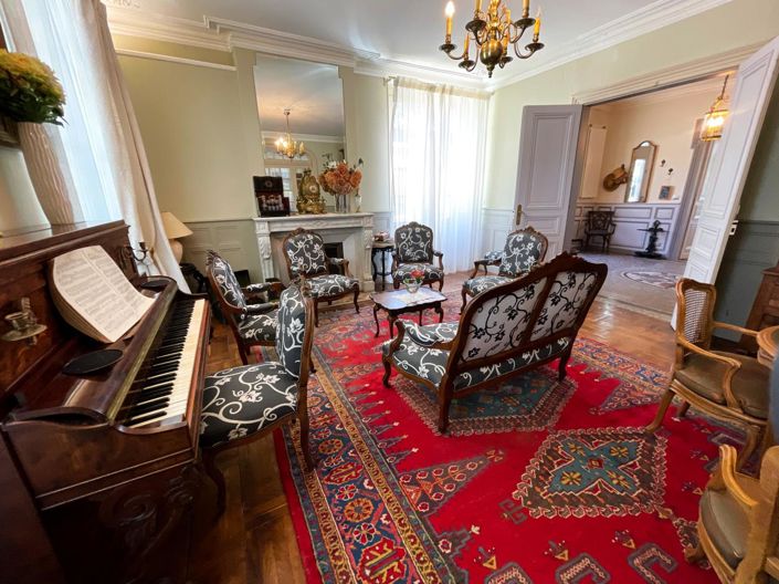 Image No.12-15 Bed House for sale