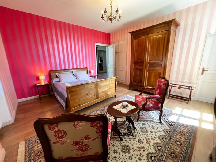 Image No.21-15 Bed House for sale