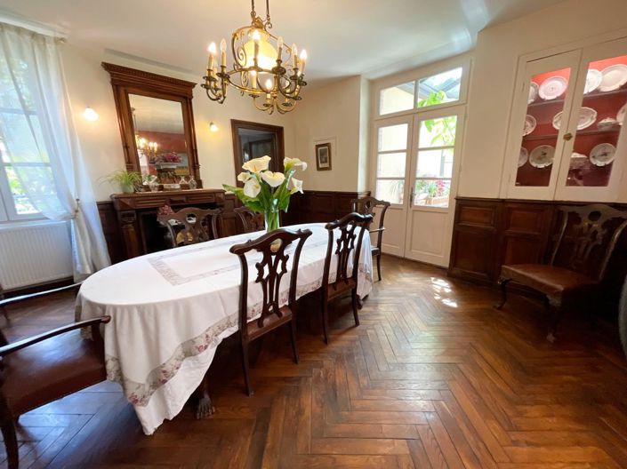 Image No.8-15 Bed House for sale