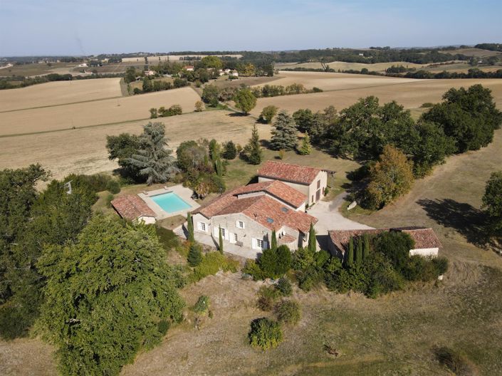 Image No.1-4 Bed House for sale