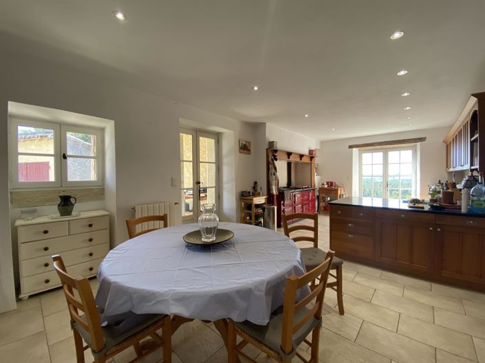 Image No.2-4 Bed House for sale