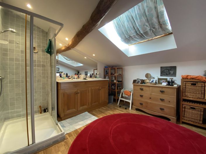 Image No.9-4 Bed House for sale