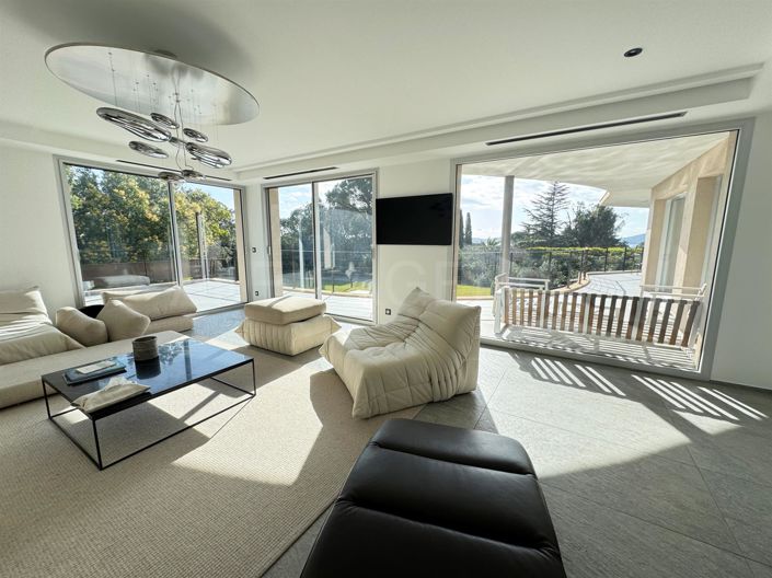 Image No.4-4 Bed House for sale