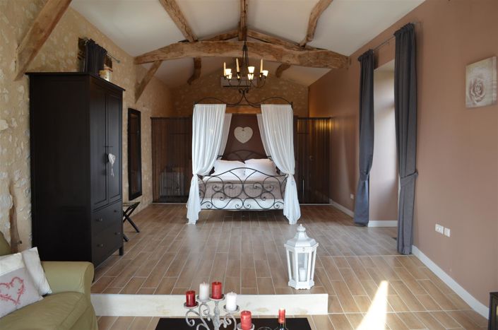 Image No.7-10 Bed Property for sale