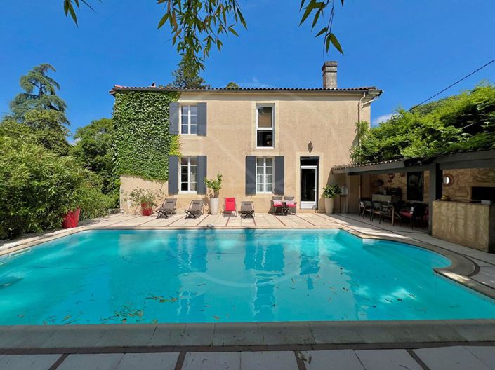 Image No.1-5 Bed House for sale