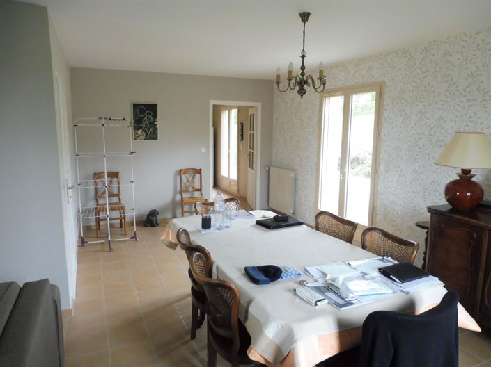 Image No.10-3 Bed House for sale