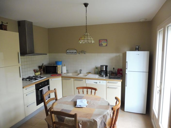 Image No.11-3 Bed House for sale