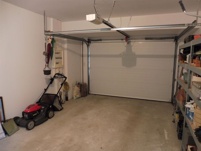 Image No.19-3 Bed House for sale