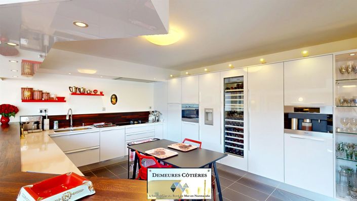 Image No.25-4 Bed House for sale