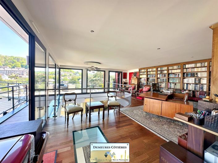 Image No.26-4 Bed House for sale