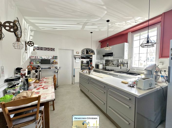 Image No.10-5 Bed House for sale