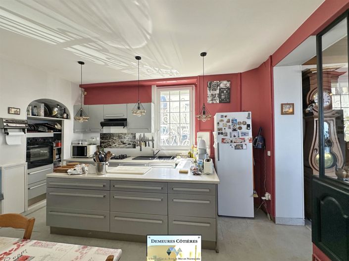 Image No.11-5 Bed House for sale