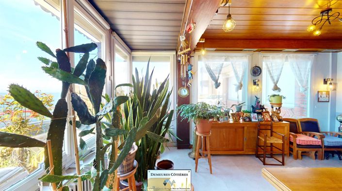 Image No.6-5 Bed House for sale