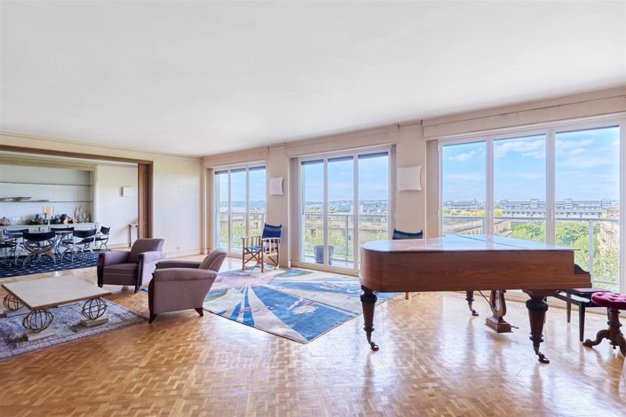 Image No.1-5 Bed Apartment for sale