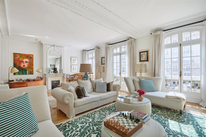 Image No.1-4 Bed Apartment for sale