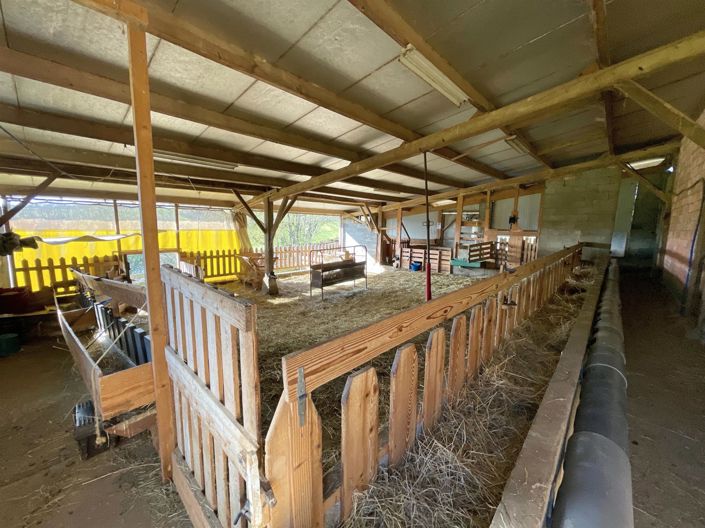 Image No.17-5 Bed House for sale