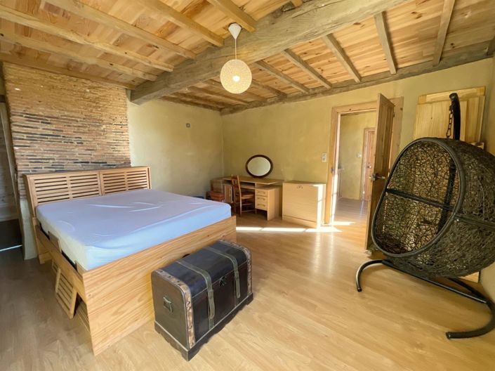 Image No.5-5 Bed House for sale