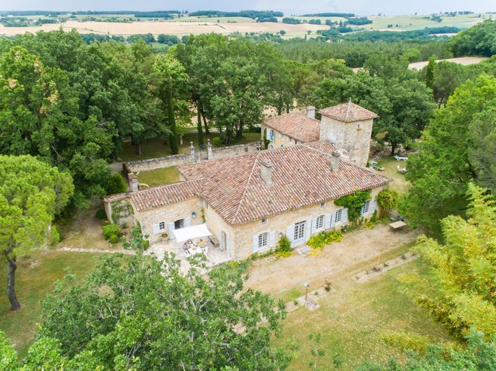 Image No.1-7 Bed House for sale