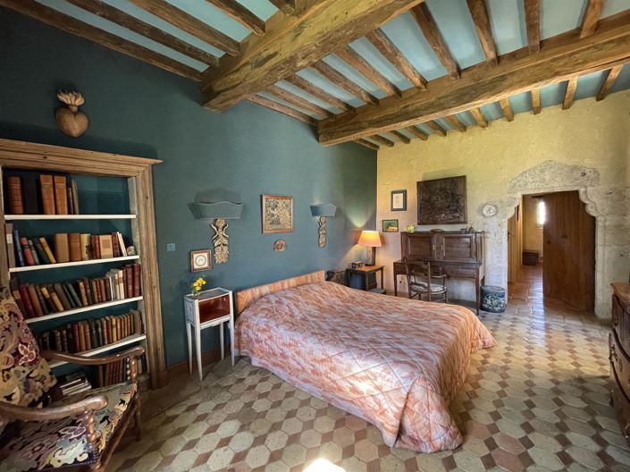 Image No.14-7 Bed House for sale