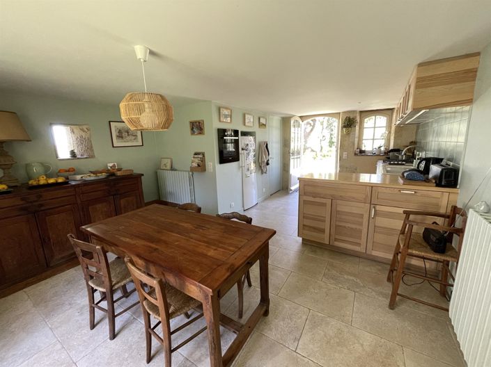 Image No.18-7 Bed House for sale