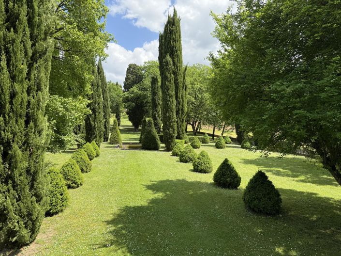 Image No.27-7 Bed House for sale