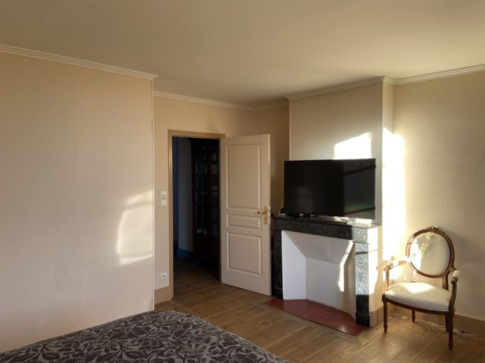 Image No.11-9 Bed House for sale