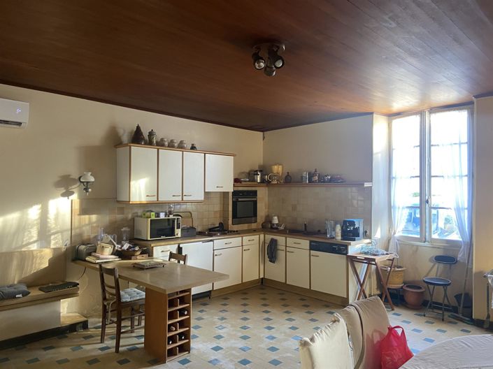 Image No.12-9 Bed House for sale